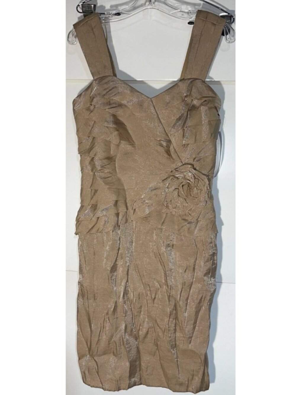 London Times Dress Size 8 Beige Shimmer Shutter Pleats Flower